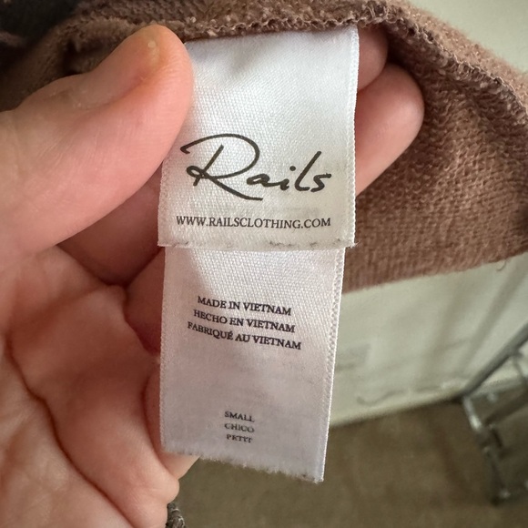 Rails Sweatshirt Size small Reeves Leopard Pullover Crewneck Terry Raw Hem - Picture 7 of 7